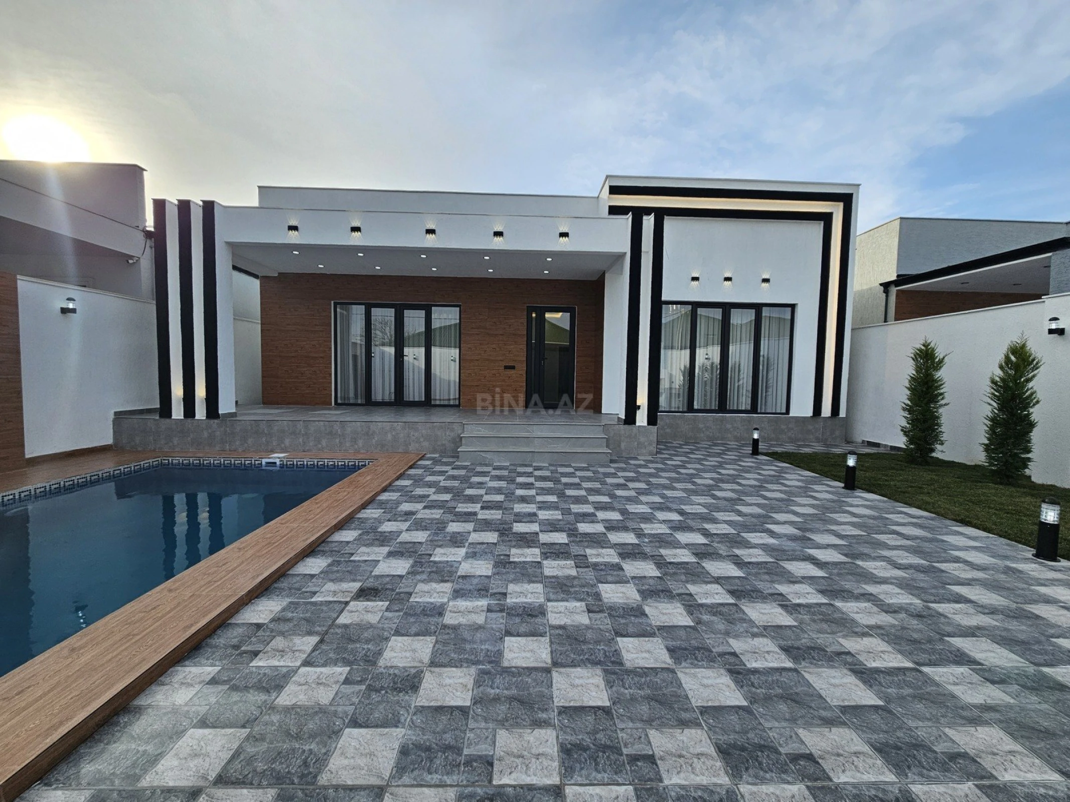 Satılır 4 otaqlı həyət evi 155 m²