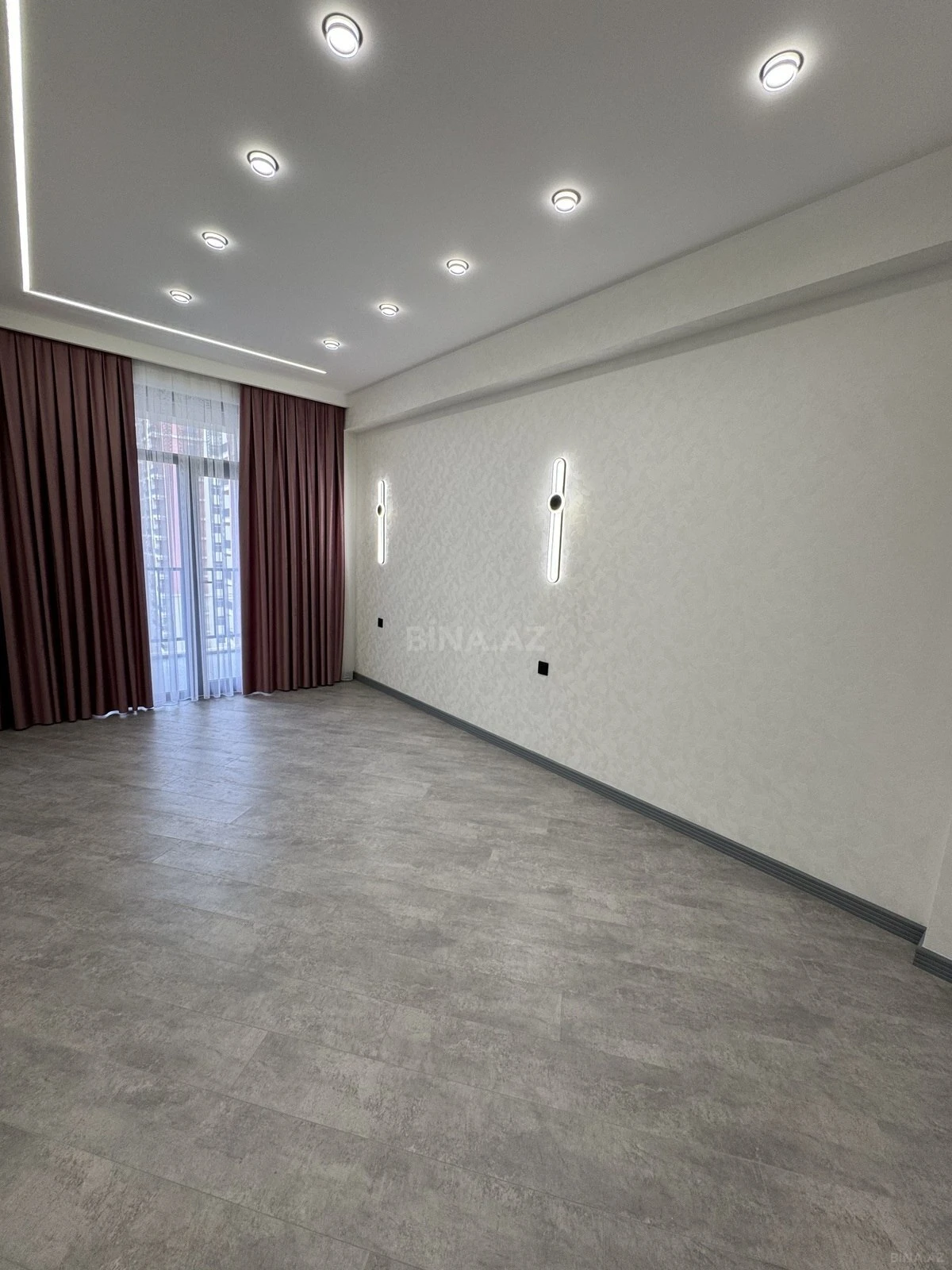 Satılır 2 otaqlı mənzil 65 m²