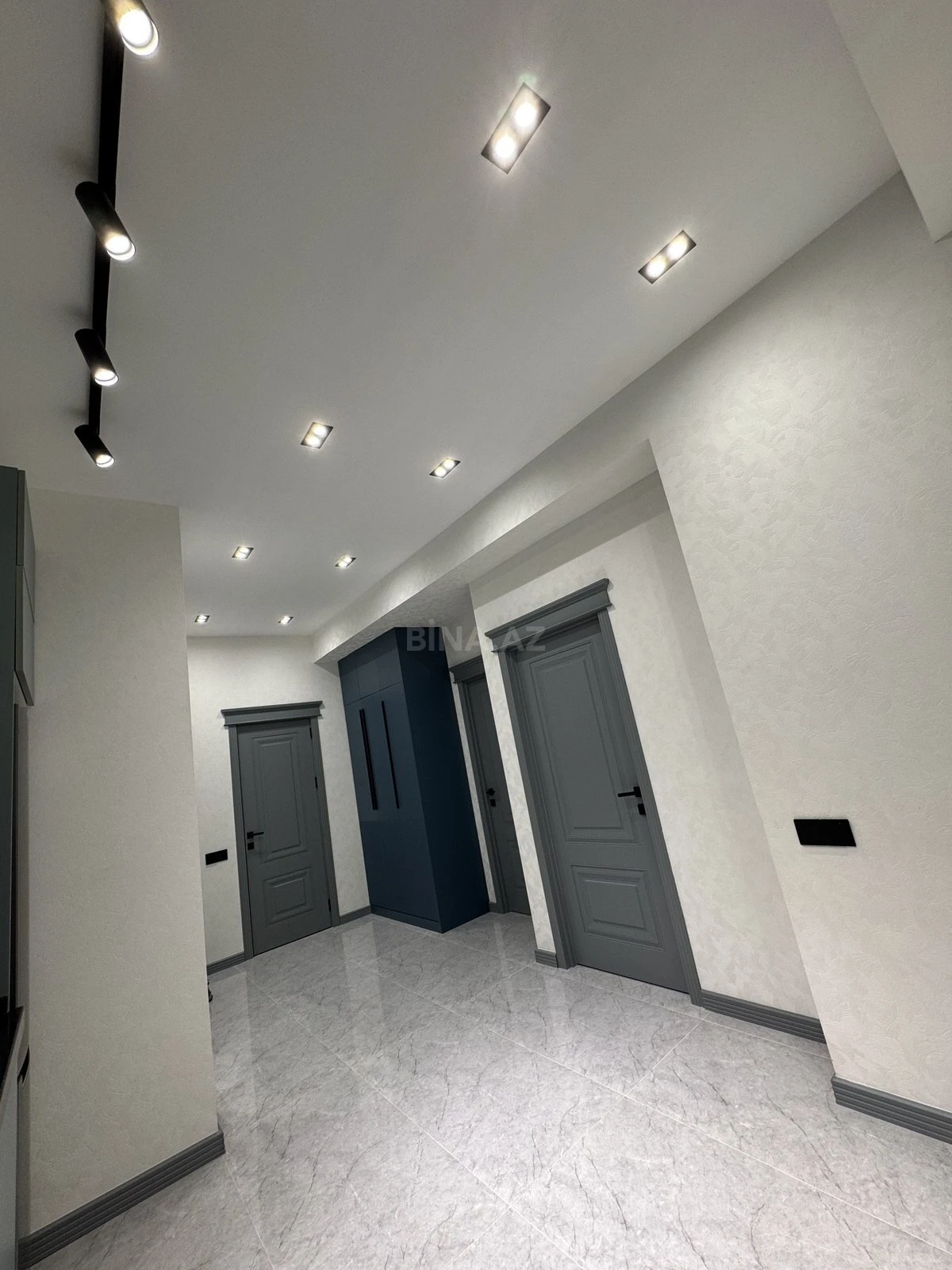 Satılır 2 otaqlı mənzil 65 m²