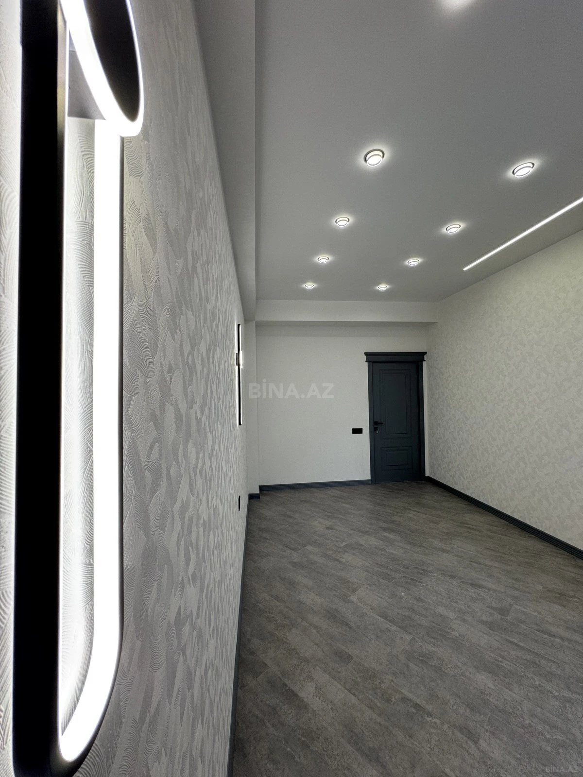 Satılır 2 otaqlı mənzil 65 m²