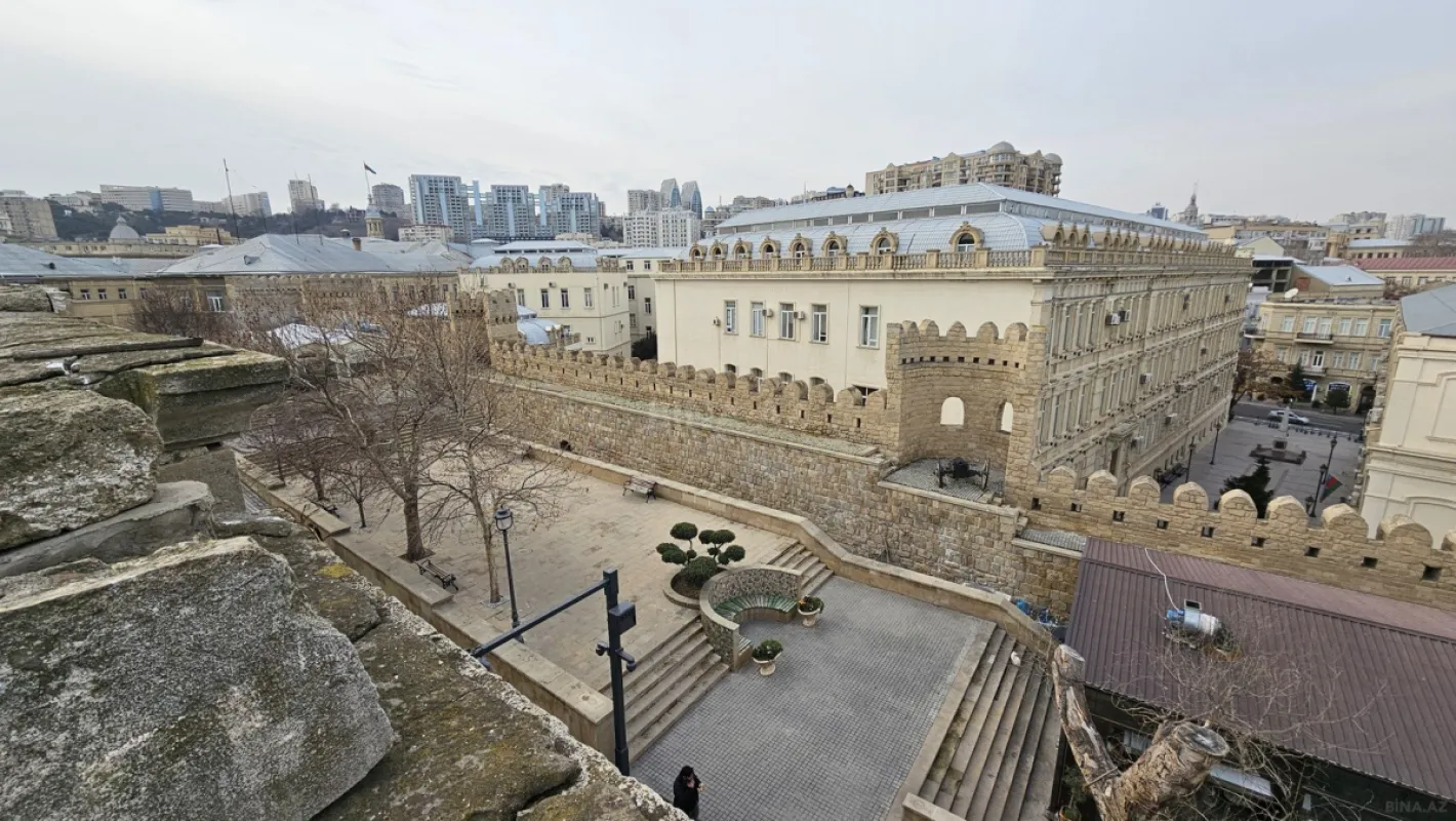 Satılır 2 otaqlı mənzil 60 m²