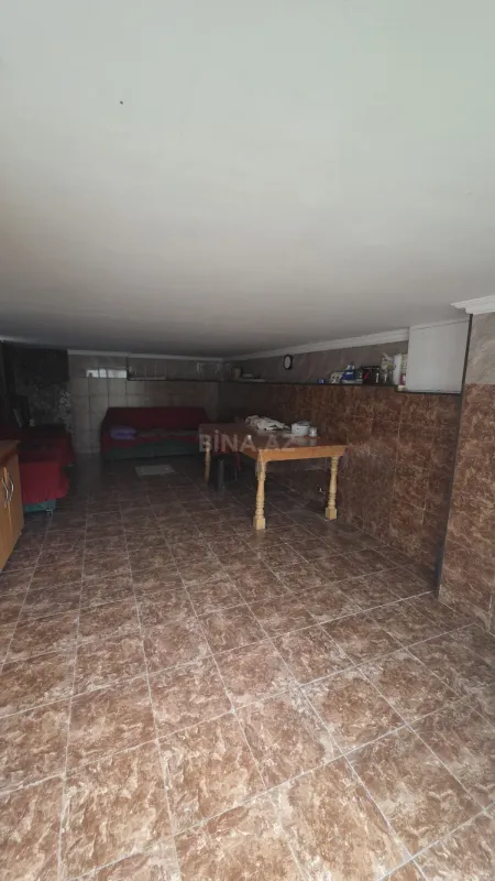 Satılır 6 otaqlı həyət evi 250 m²