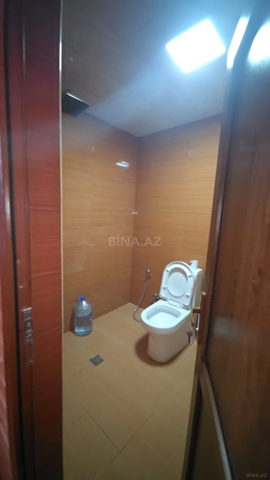 Satılır 6 otaqlı həyət evi 250 m²