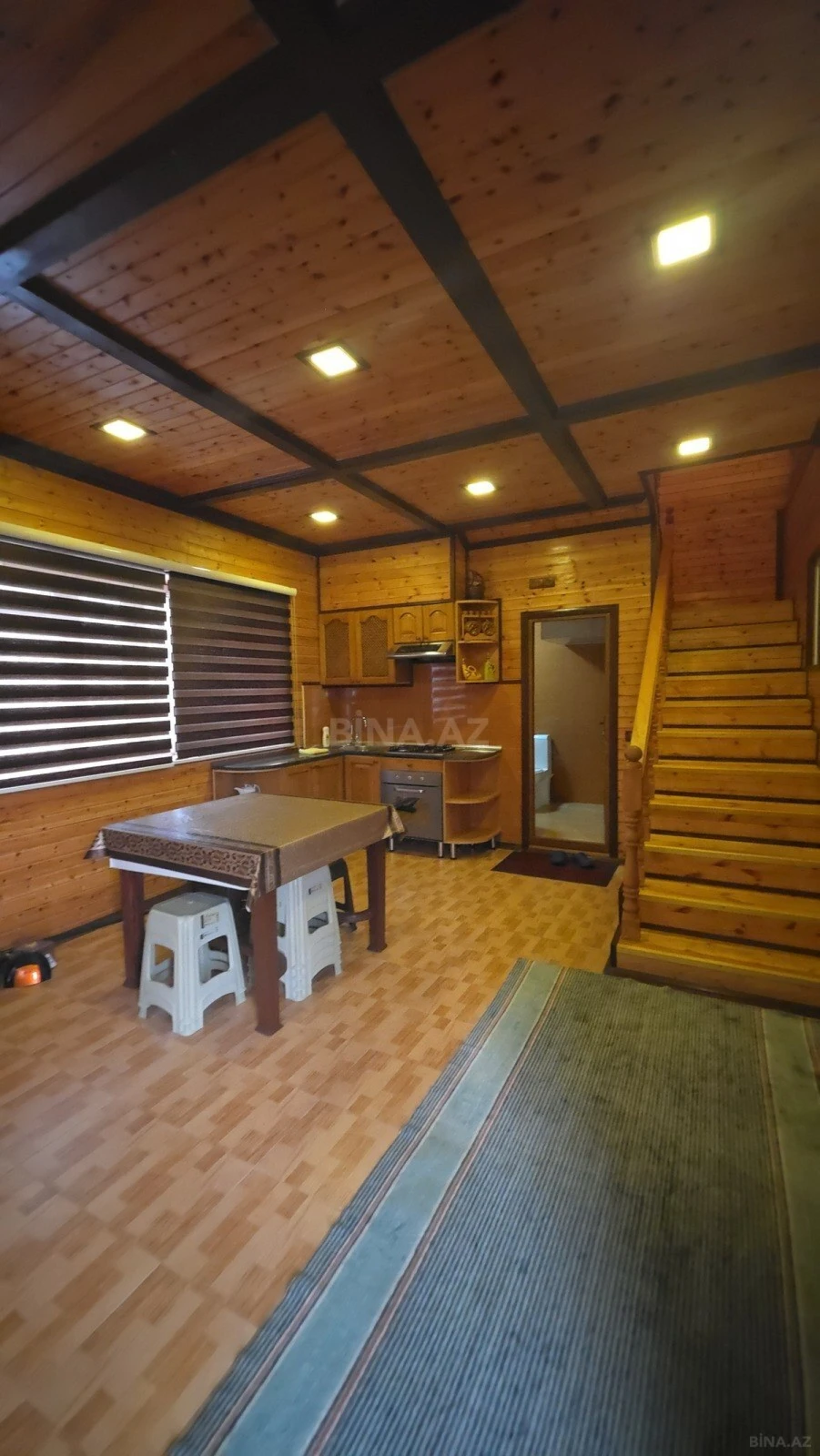 Satılır 6 otaqlı həyət evi 250 m²