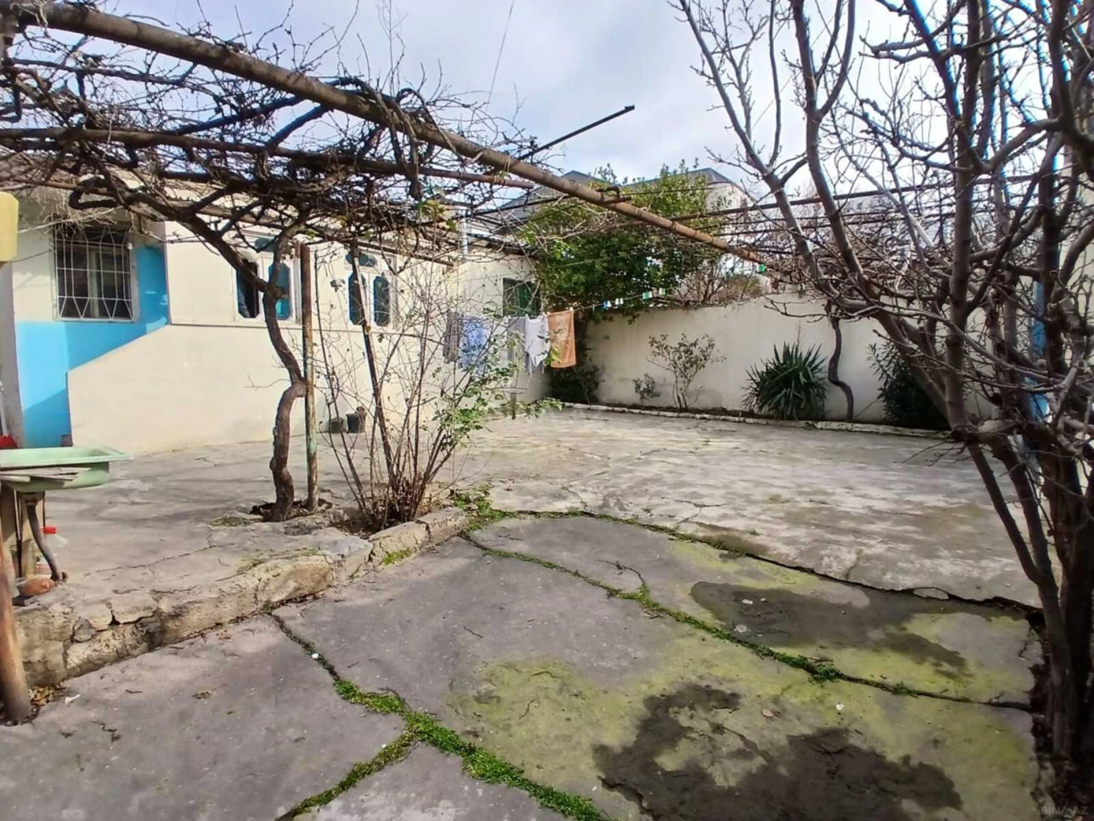 Satılır 2 otaqlı həyət evi 60 m²