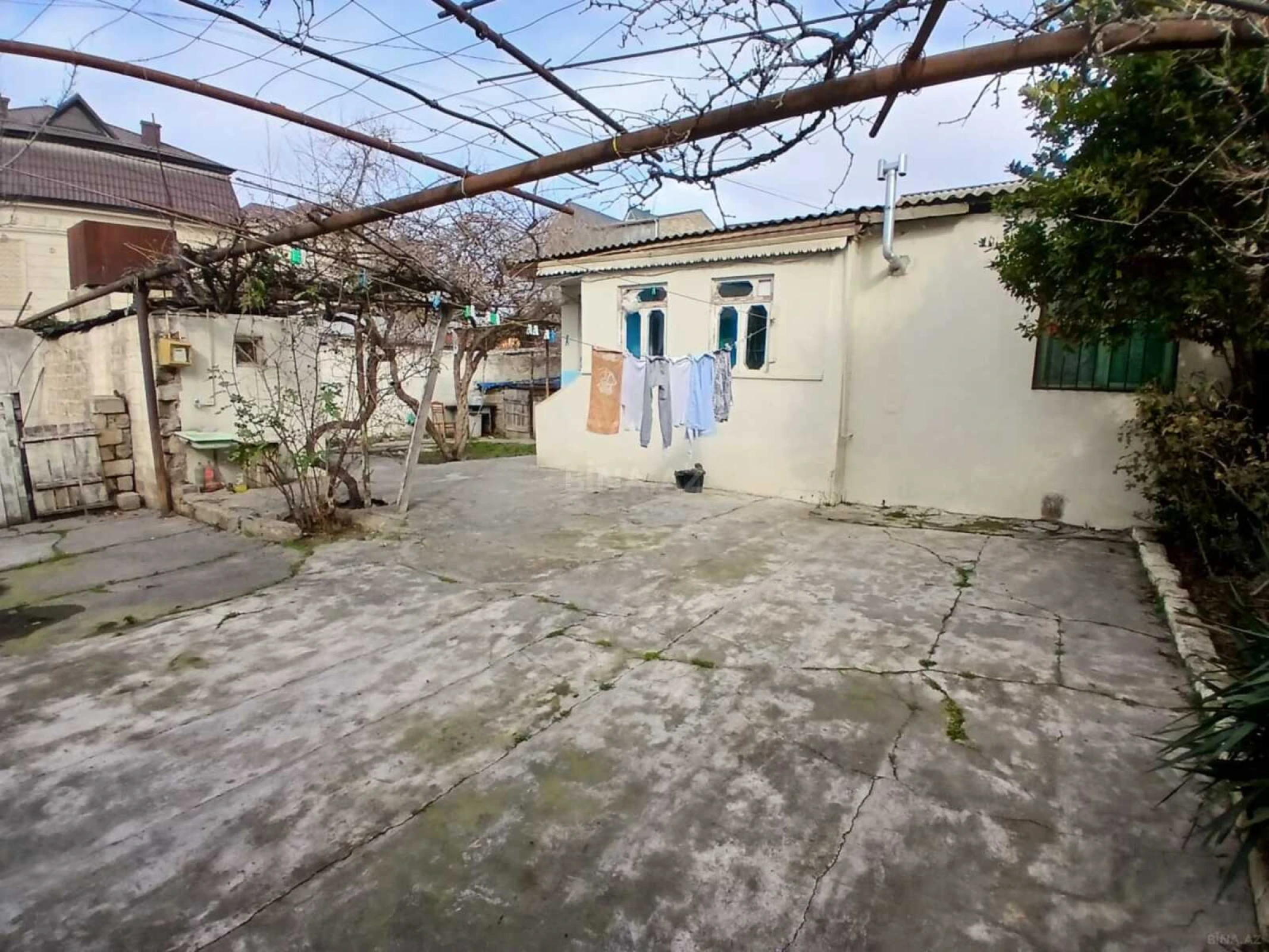 Satılır 2 otaqlı həyət evi 60 m²