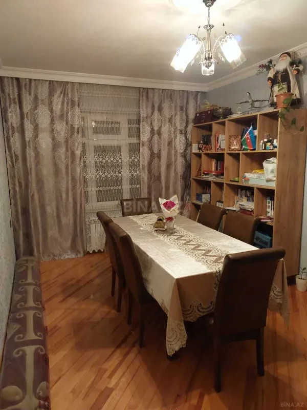 Satılır 4 otaqlı mənzil 100 m²