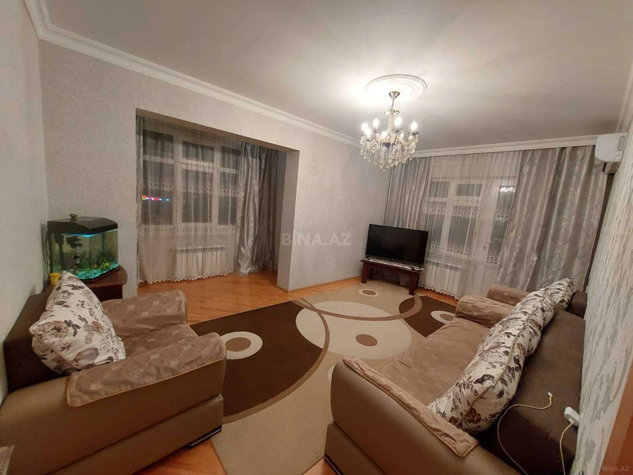Satılır 4 otaqlı mənzil 100 m²