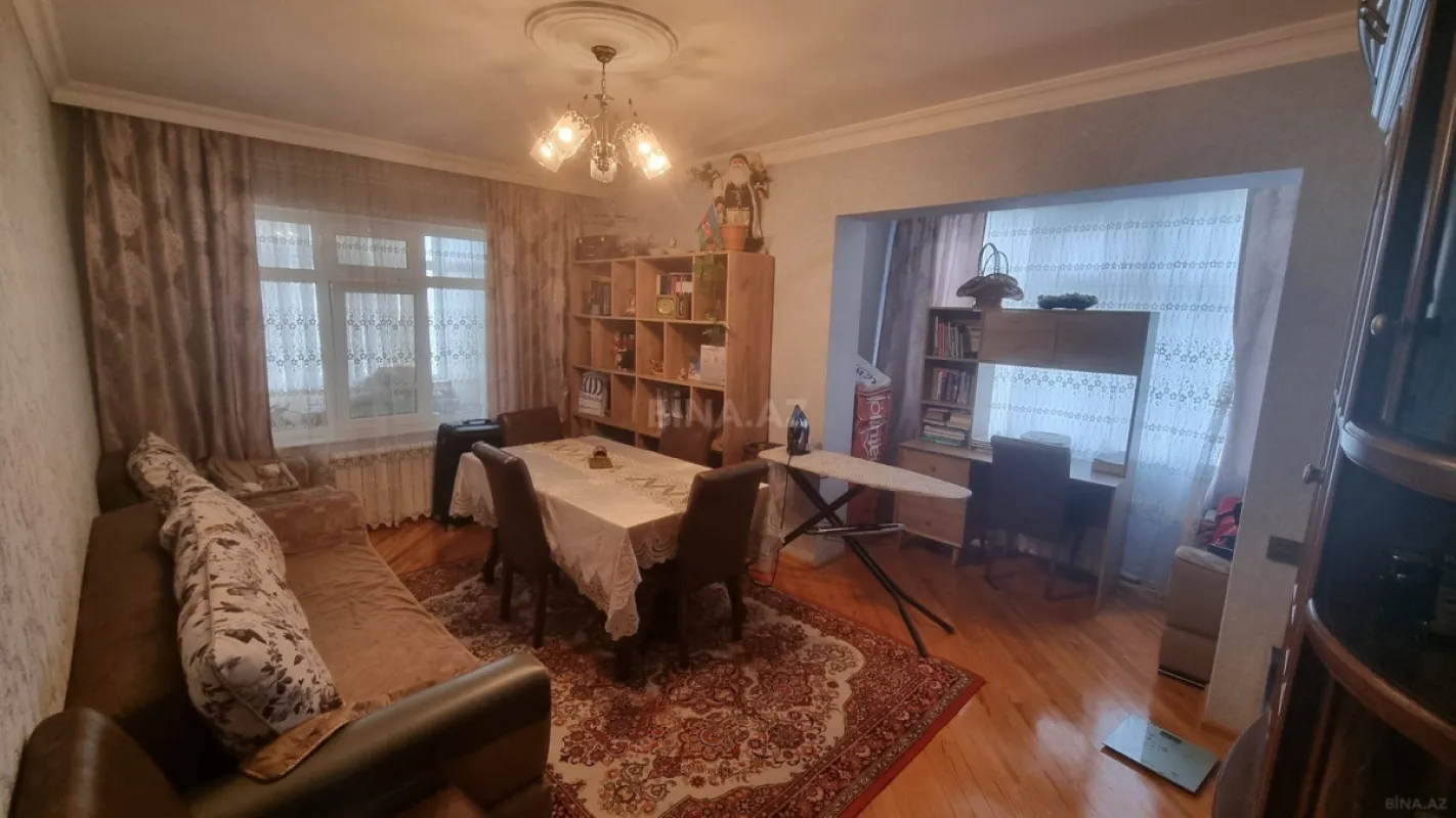 Satılır 4 otaqlı mənzil 100 m²