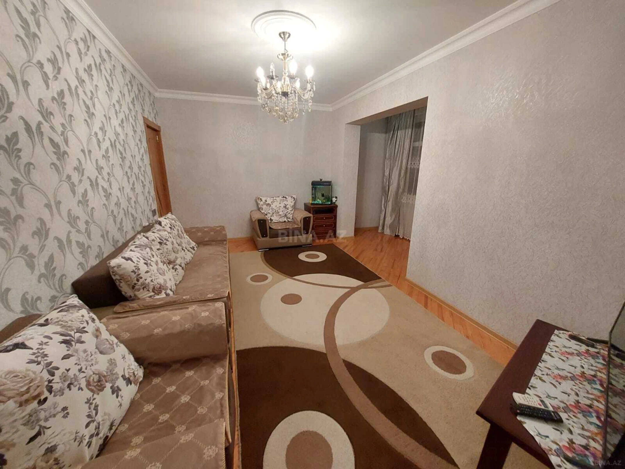 Satılır 4 otaqlı mənzil 100 m²