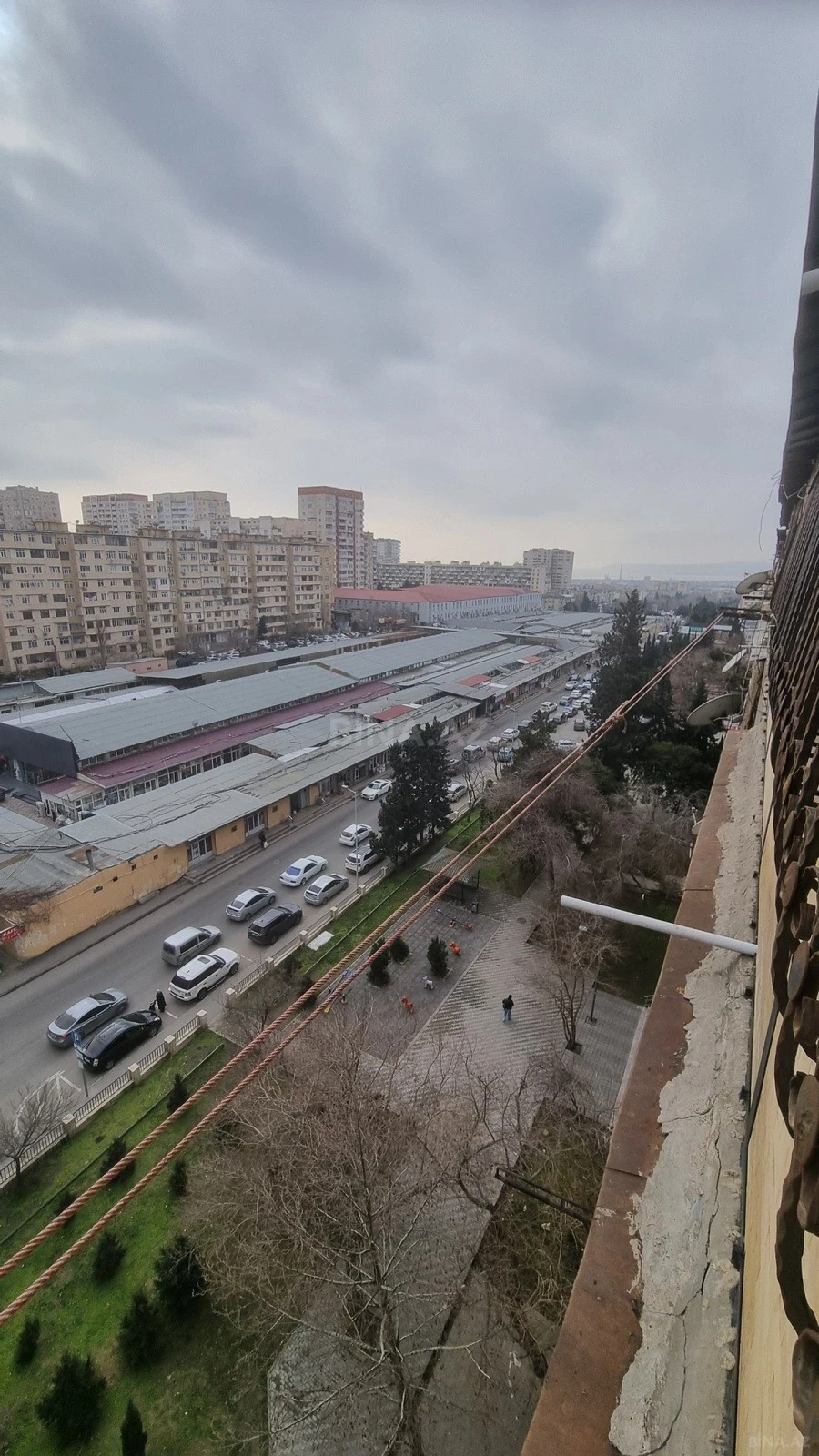 Satılır 4 otaqlı mənzil 100 m²