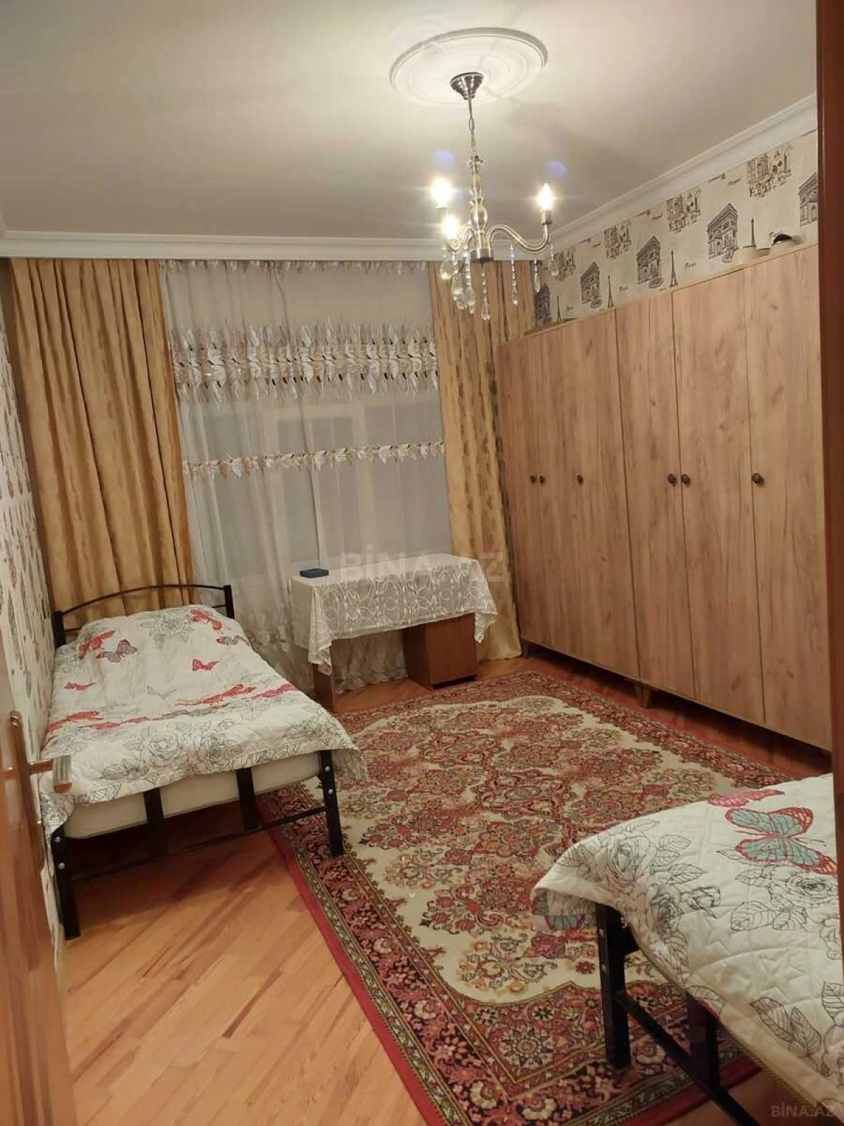 Satılır 4 otaqlı mənzil 100 m²
