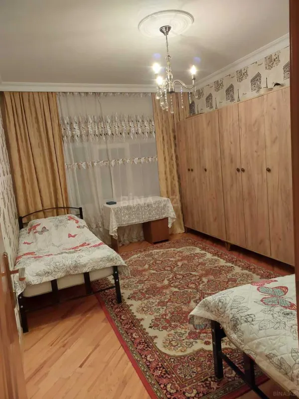 Satılır 4 otaqlı mənzil 100 m²