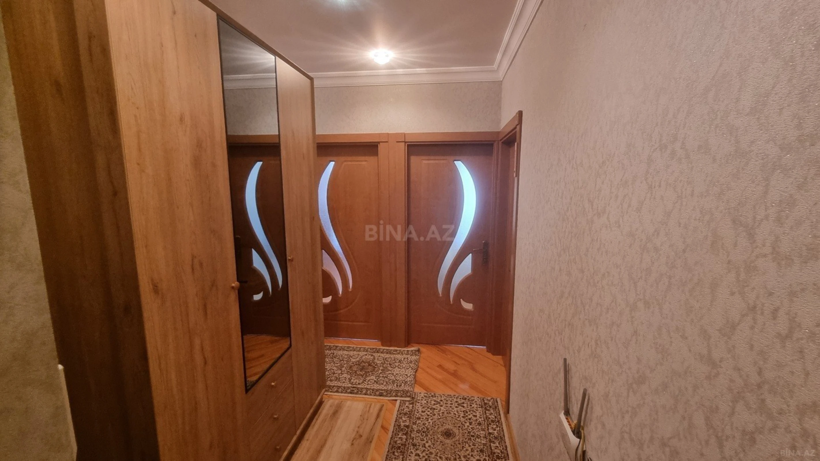 Satılır 4 otaqlı mənzil 100 m²