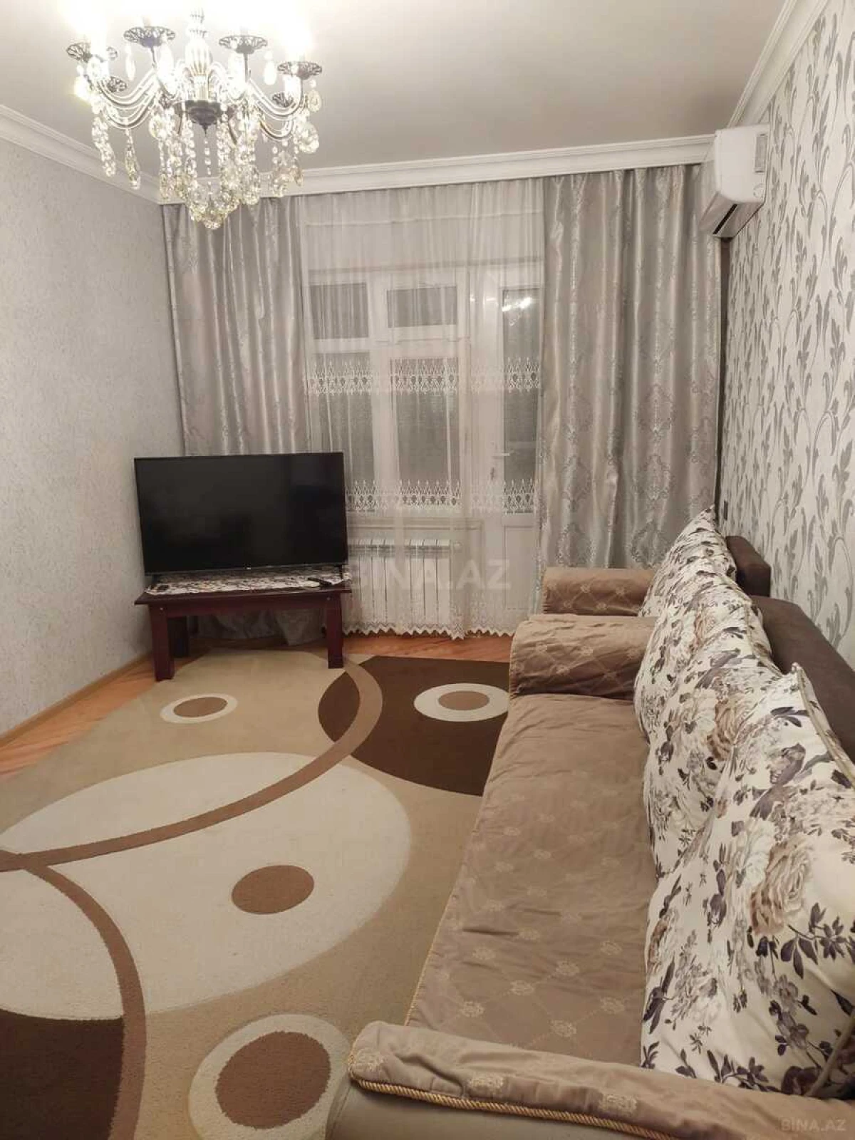 Satılır 4 otaqlı mənzil 100 m²