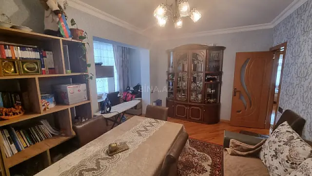 Satılır 4 otaqlı mənzil 100 m²