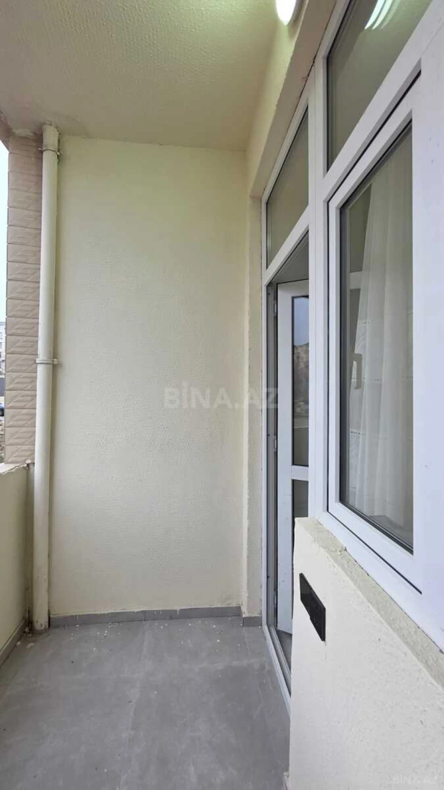 Satılır 2 otaqlı mənzil 78 m²