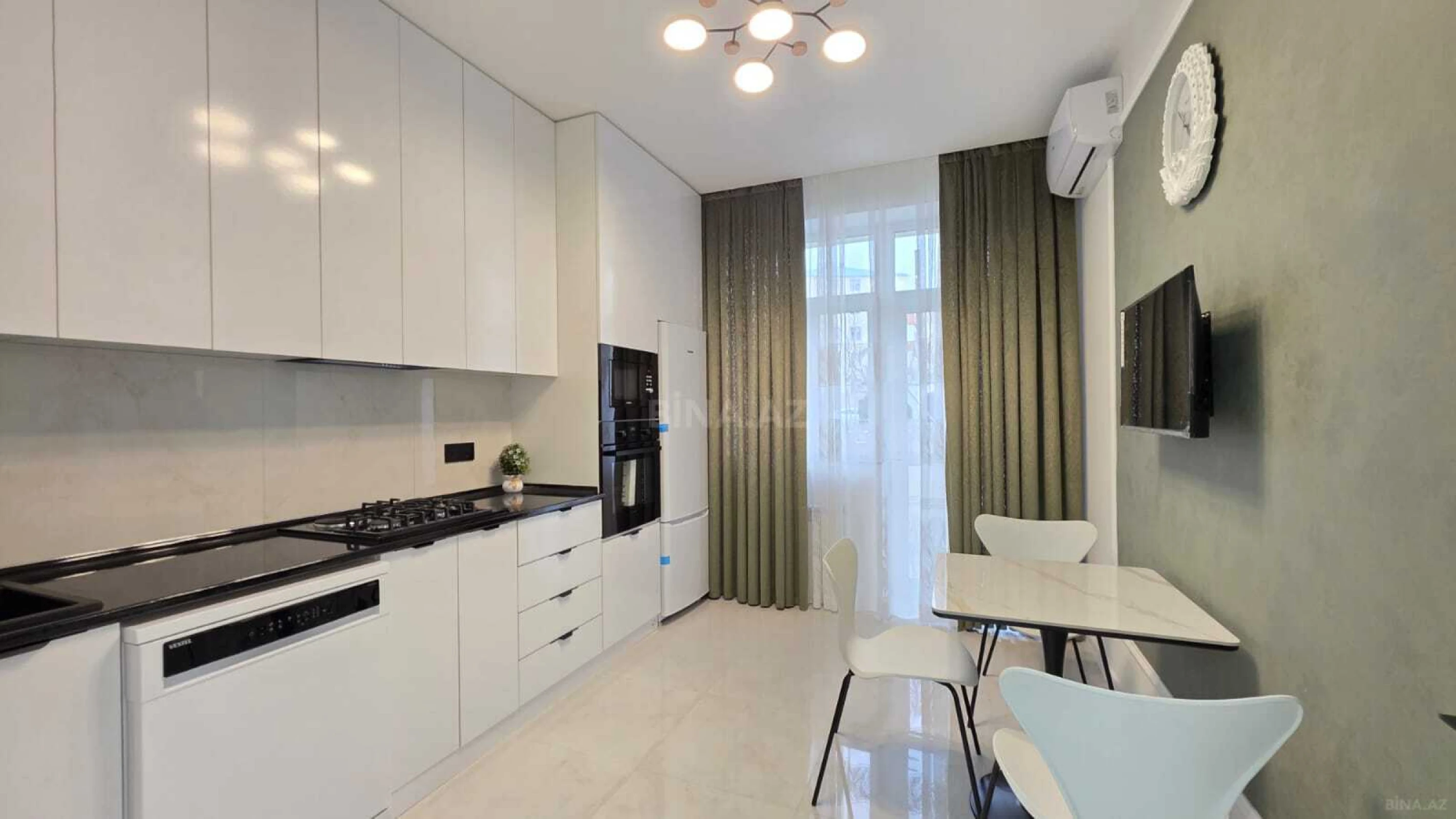 Satılır 2 otaqlı mənzil 78 m²
