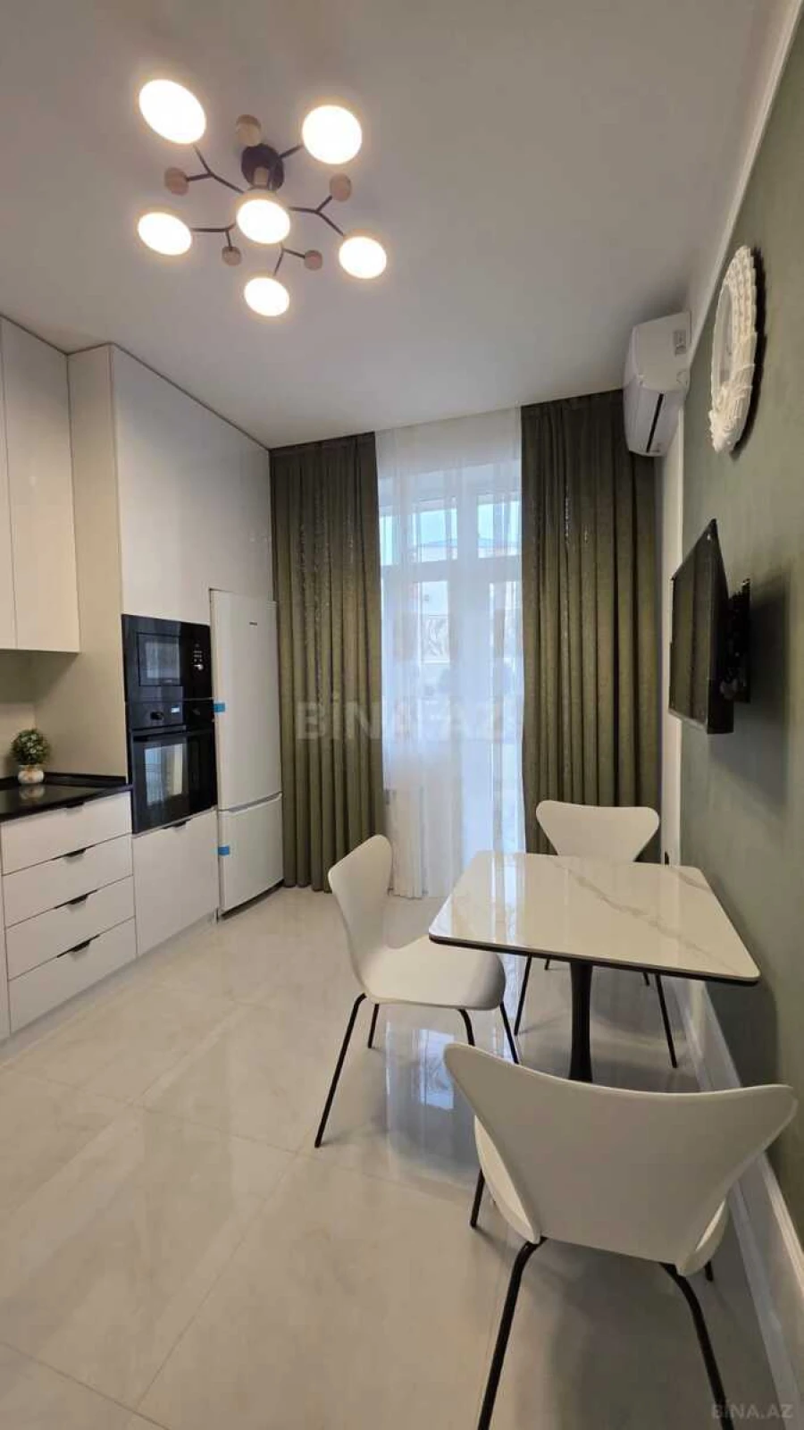 Satılır 2 otaqlı mənzil 78 m²