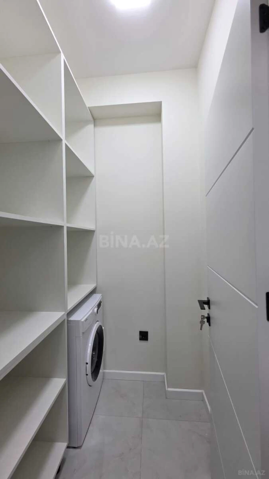 Satılır 2 otaqlı mənzil 78 m²