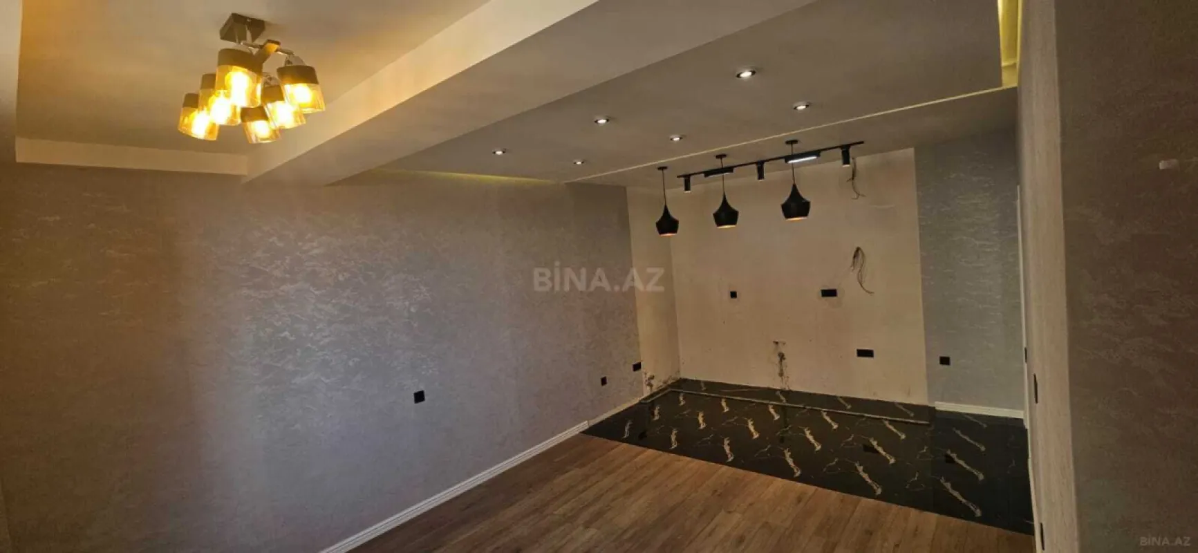 Satılır 2 otaqlı mənzil 62 m²