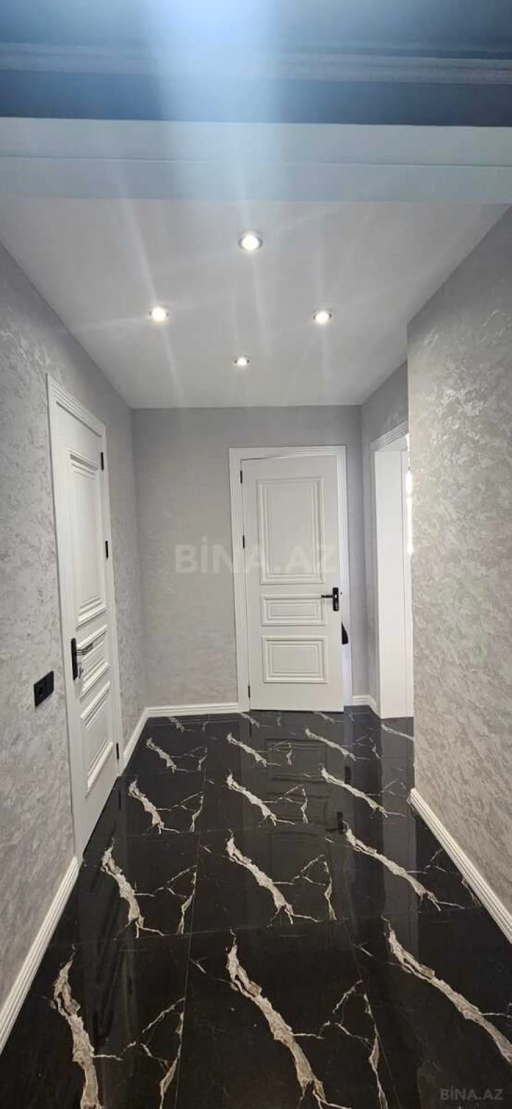 Satılır 2 otaqlı mənzil 62 m²