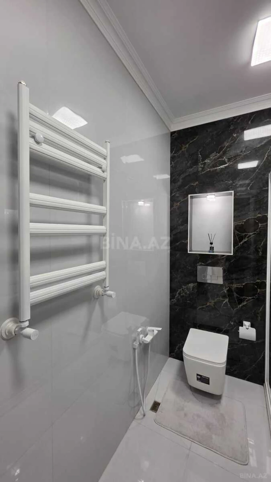 Satılır 2 otaqlı mənzil 65 m²