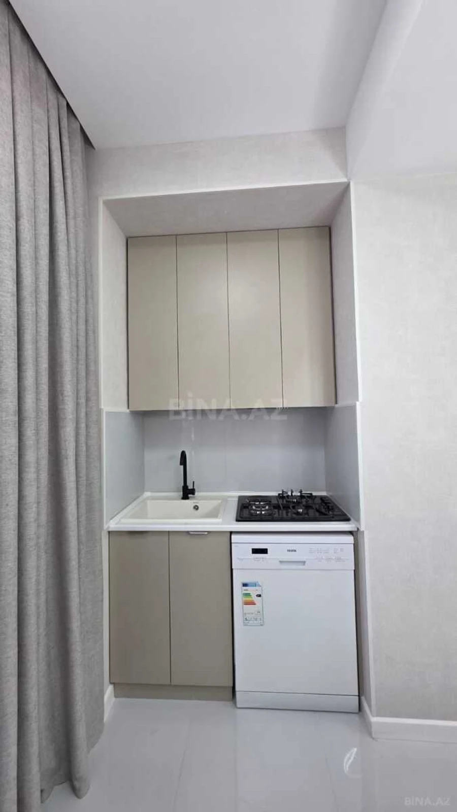 Satılır 2 otaqlı mənzil 65 m²