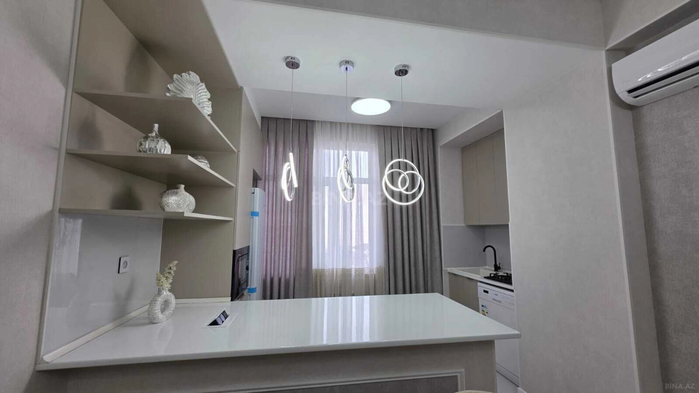 Satılır 2 otaqlı mənzil 65 m²