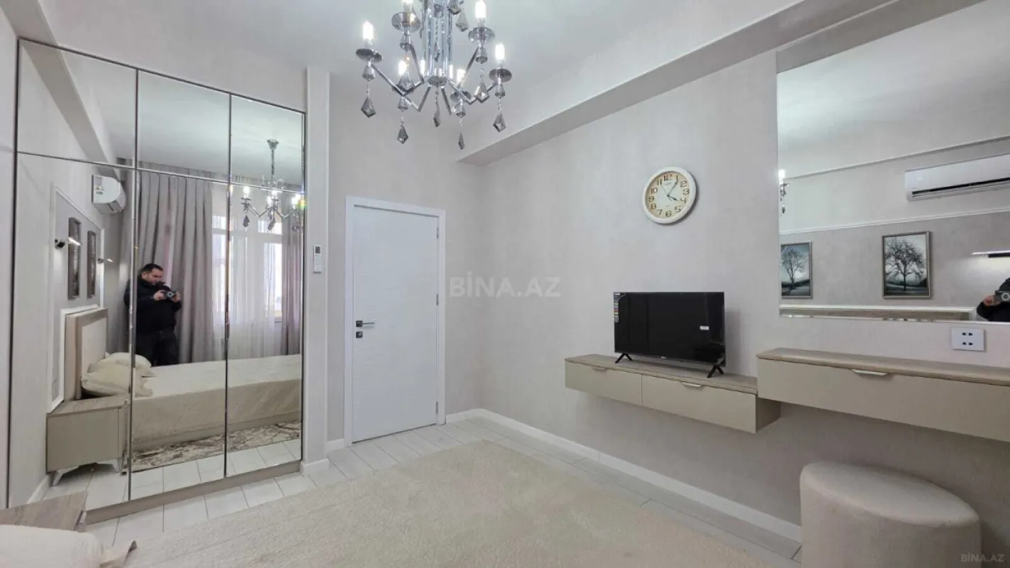 Satılır 2 otaqlı mənzil 65 m²