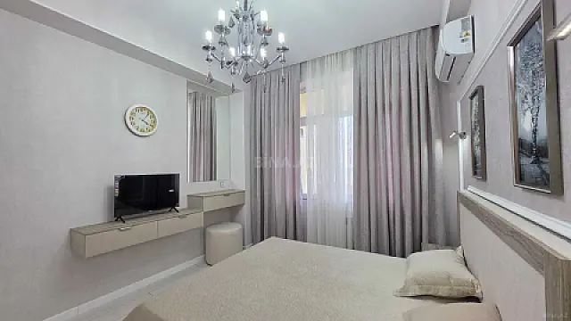 Satılır 2 otaqlı mənzil 65 m²