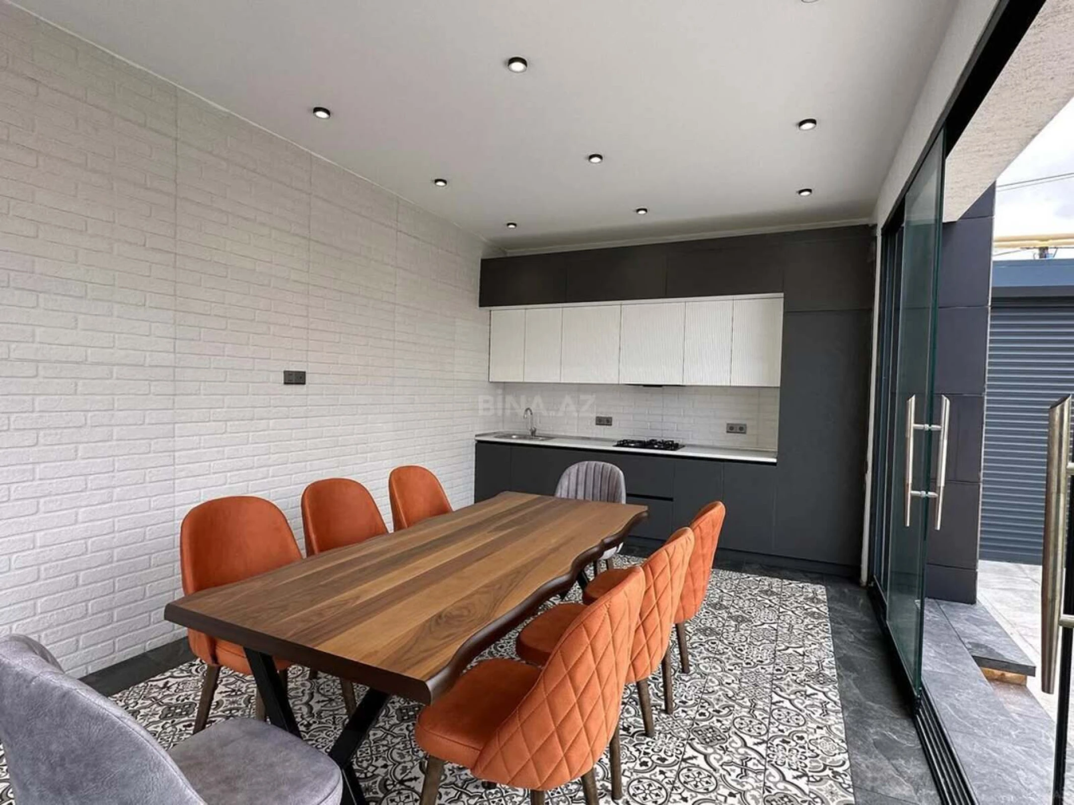 Kirayə verilir 4 otaqlı həyət evi 280 m²