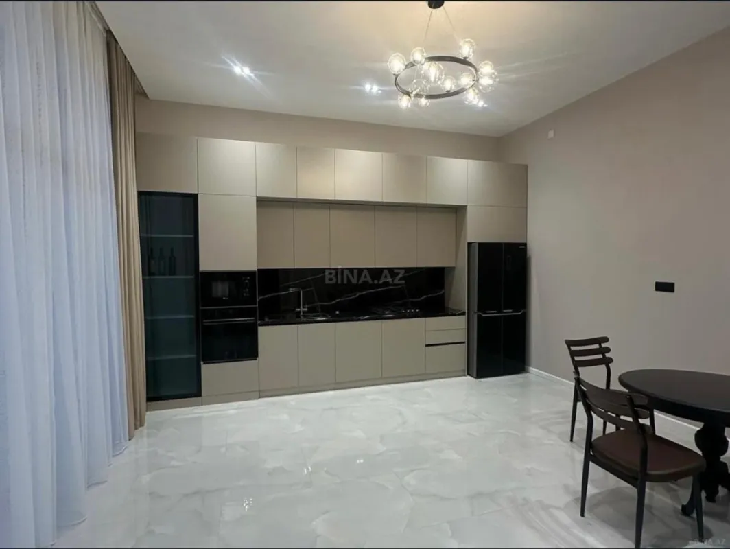 Kirayə verilir 4 otaqlı həyət evi 240 m²