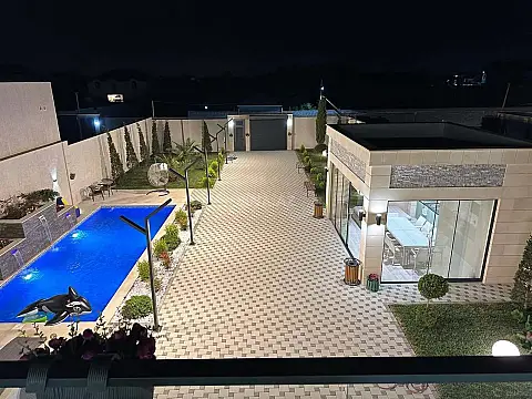 Kirayə verilir 4 otaqlı həyət evi 240 m²