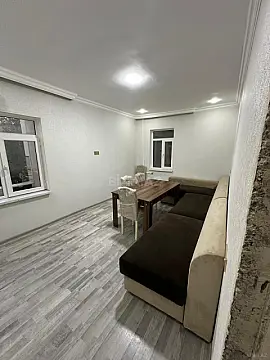 Satılır 2 otaqlı mənzil 45 m²