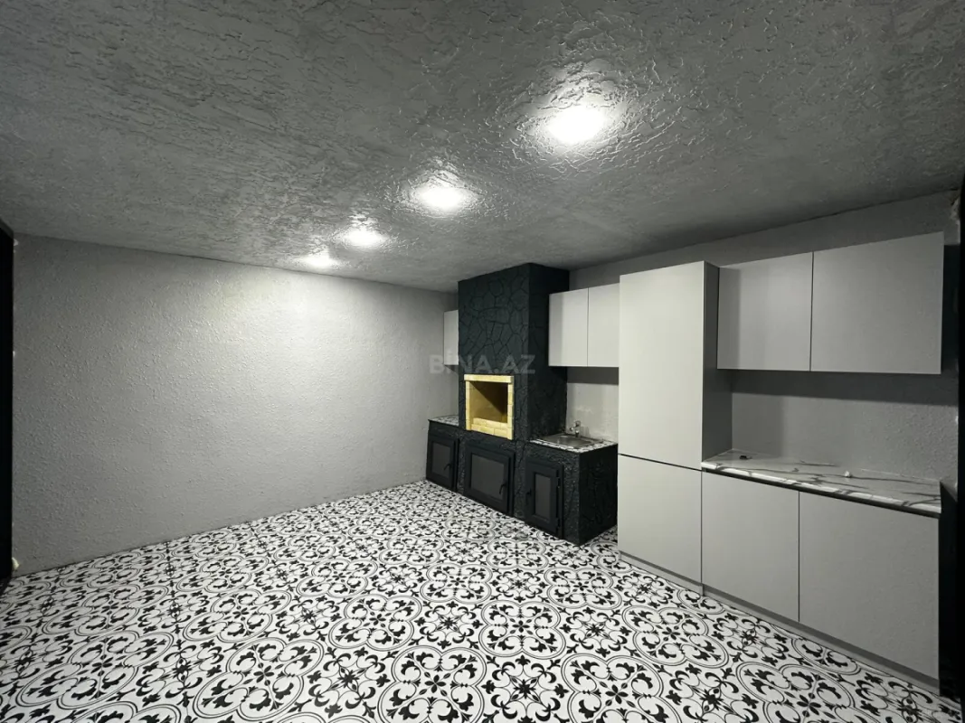 Satılır 4 otaqlı həyət evi 180 m²