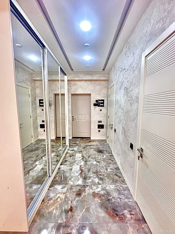 Satılır 2 otaqlı mənzil 107 m²