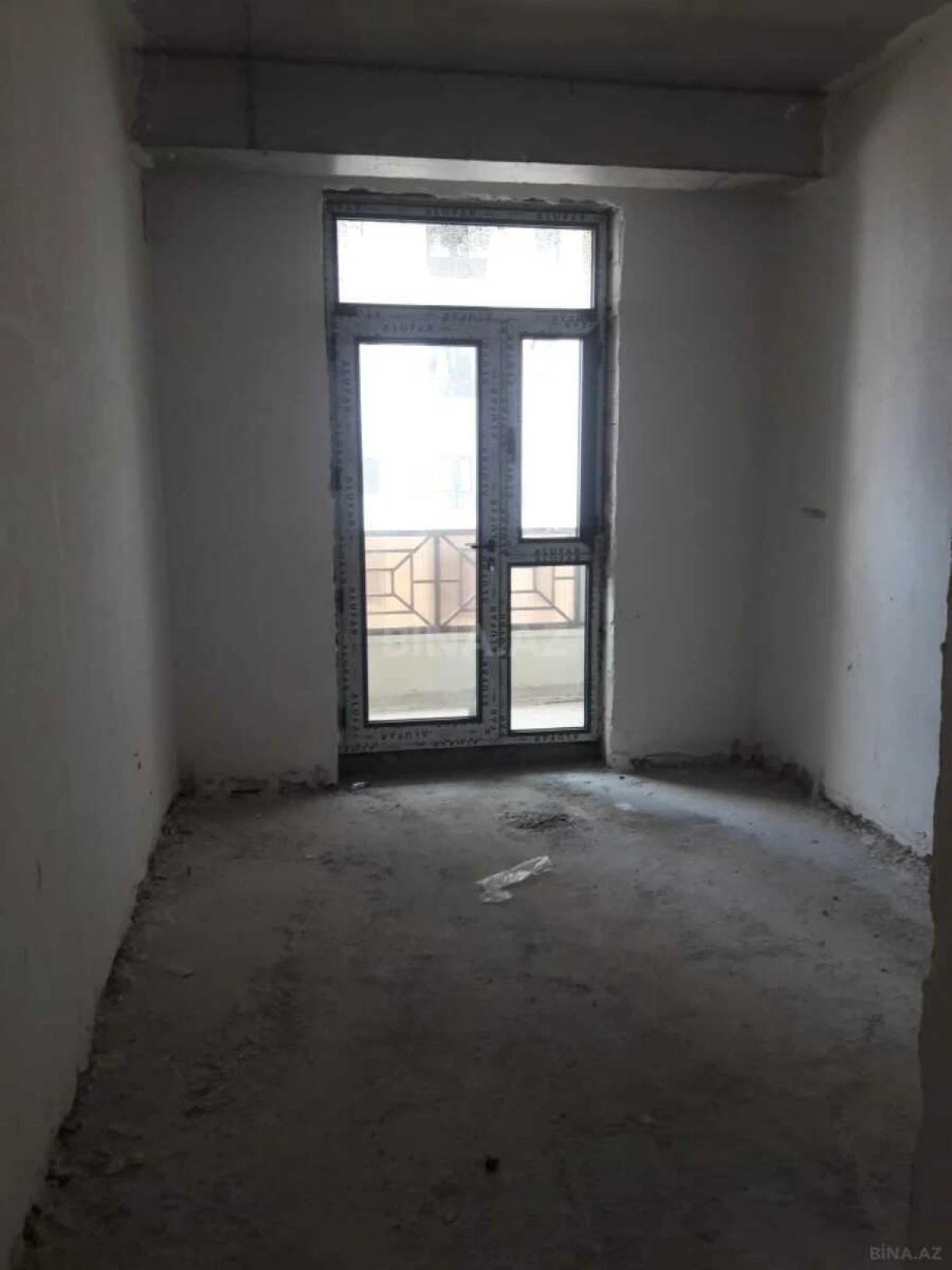 Satılır 3 otaqlı mənzil 114 m²