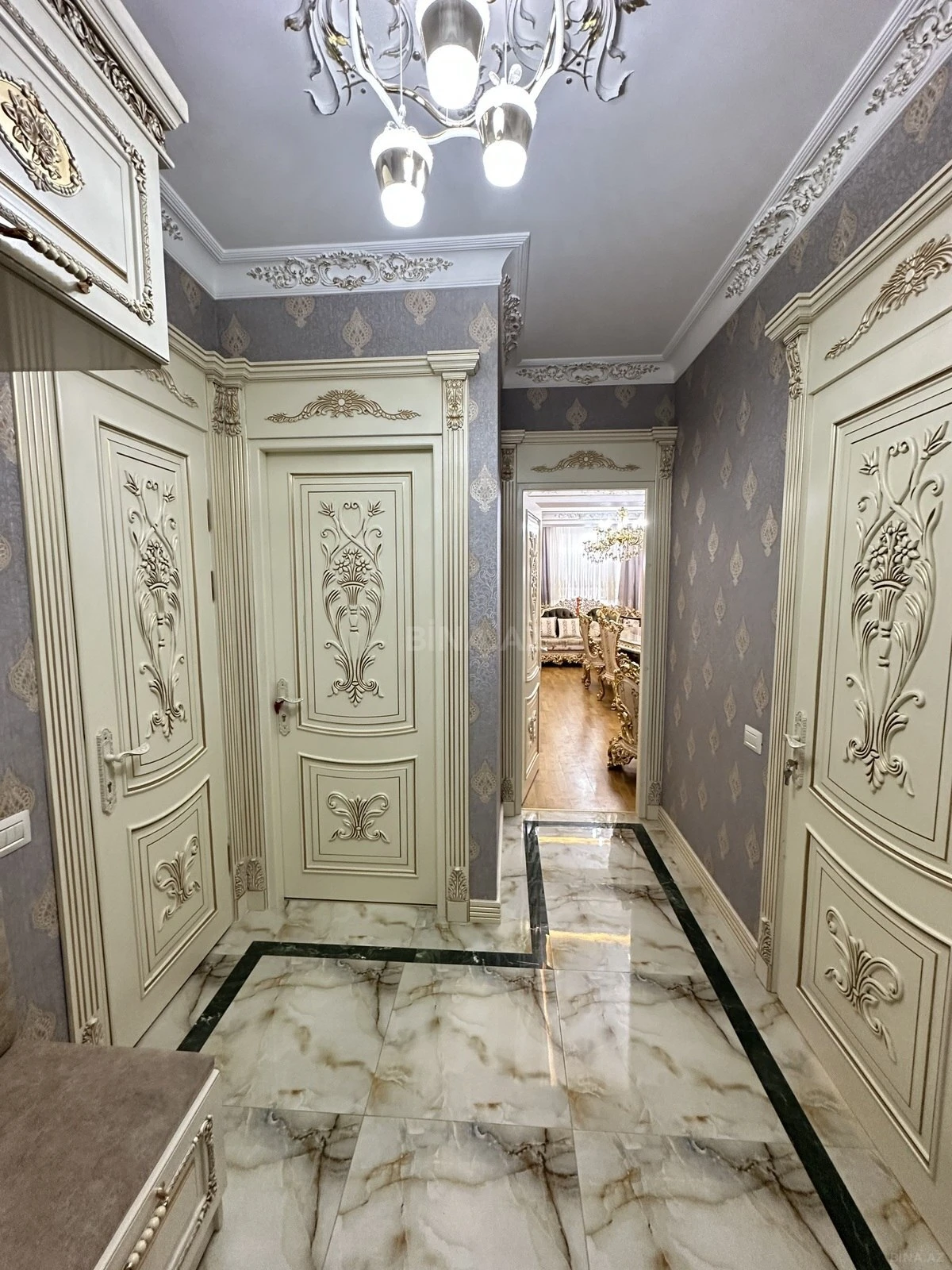 Satılır 2 otaqlı mənzil 80 m²