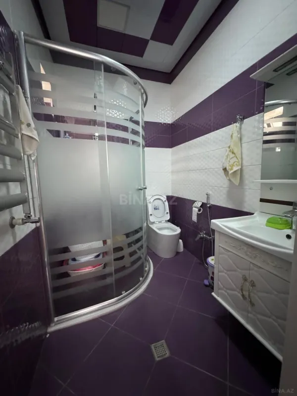 Satılır 5 otaqlı həyət evi 250 m²