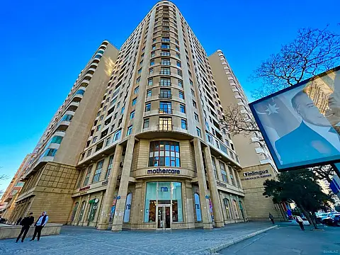 Satılır 2 otaqlı mənzil 70 m² — Bakı, Memar Əcəmi yanı 2 otaq 70.00 m²
