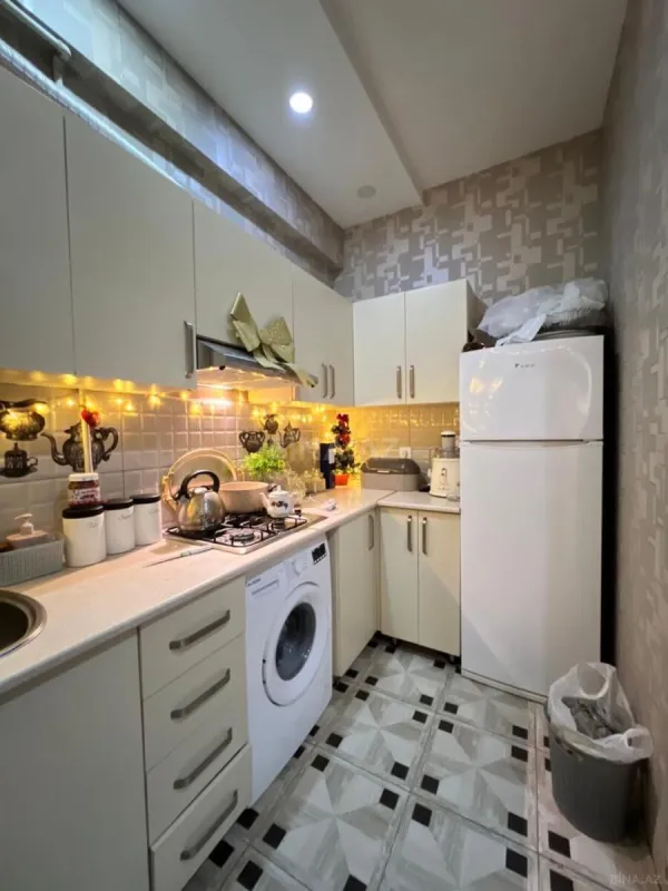 Satılır 2 otaqlı mənzil 70 m²