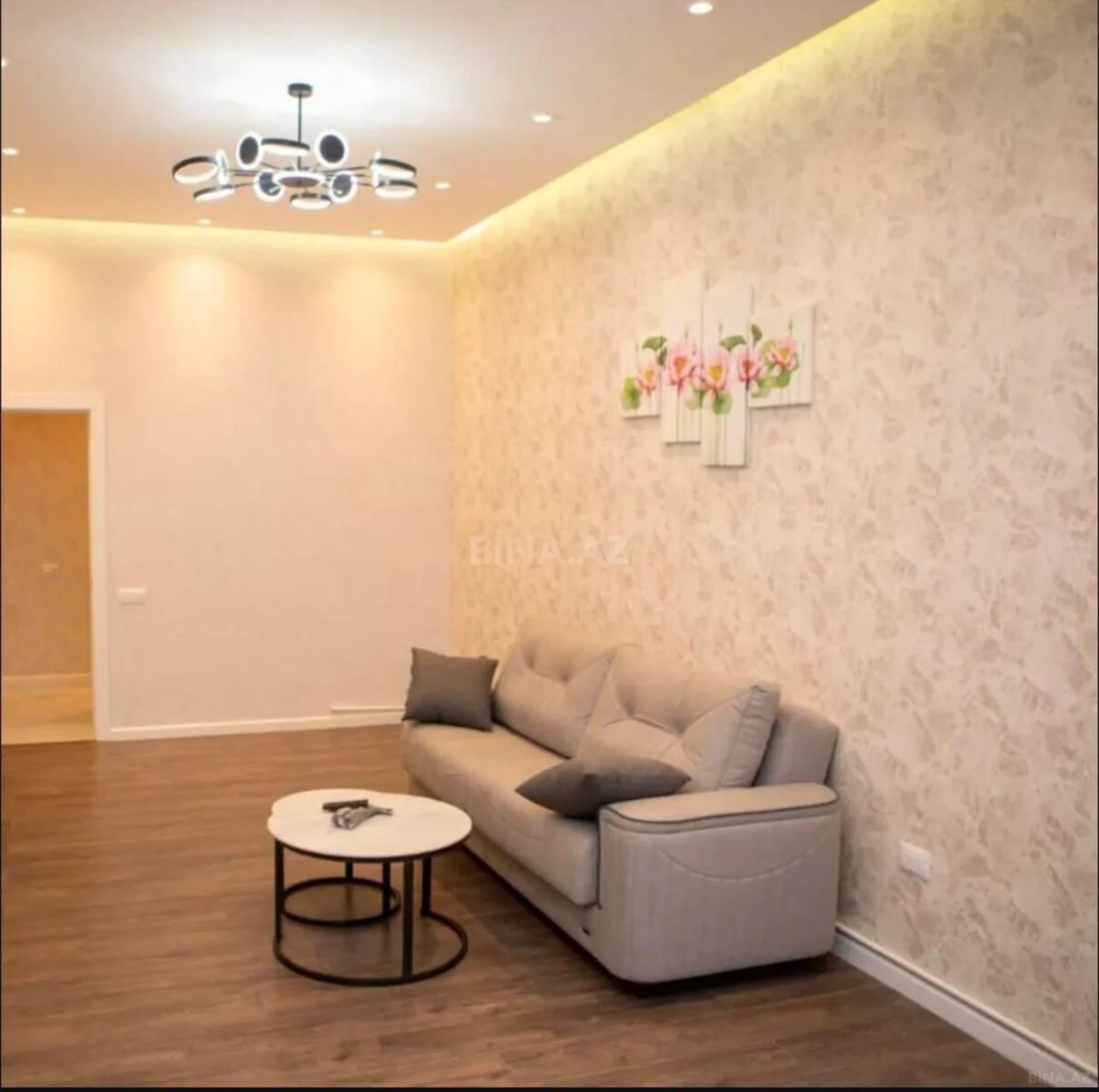 Satılır 2 otaqlı mənzil 70 m²