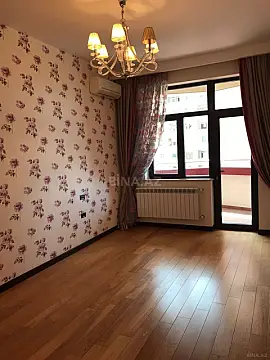 Satılır 3 otaqlı mənzil 127 m²