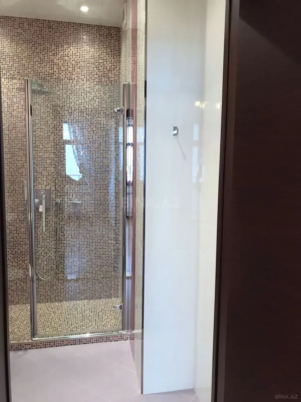 Satılır 3 otaqlı mənzil 127 m²