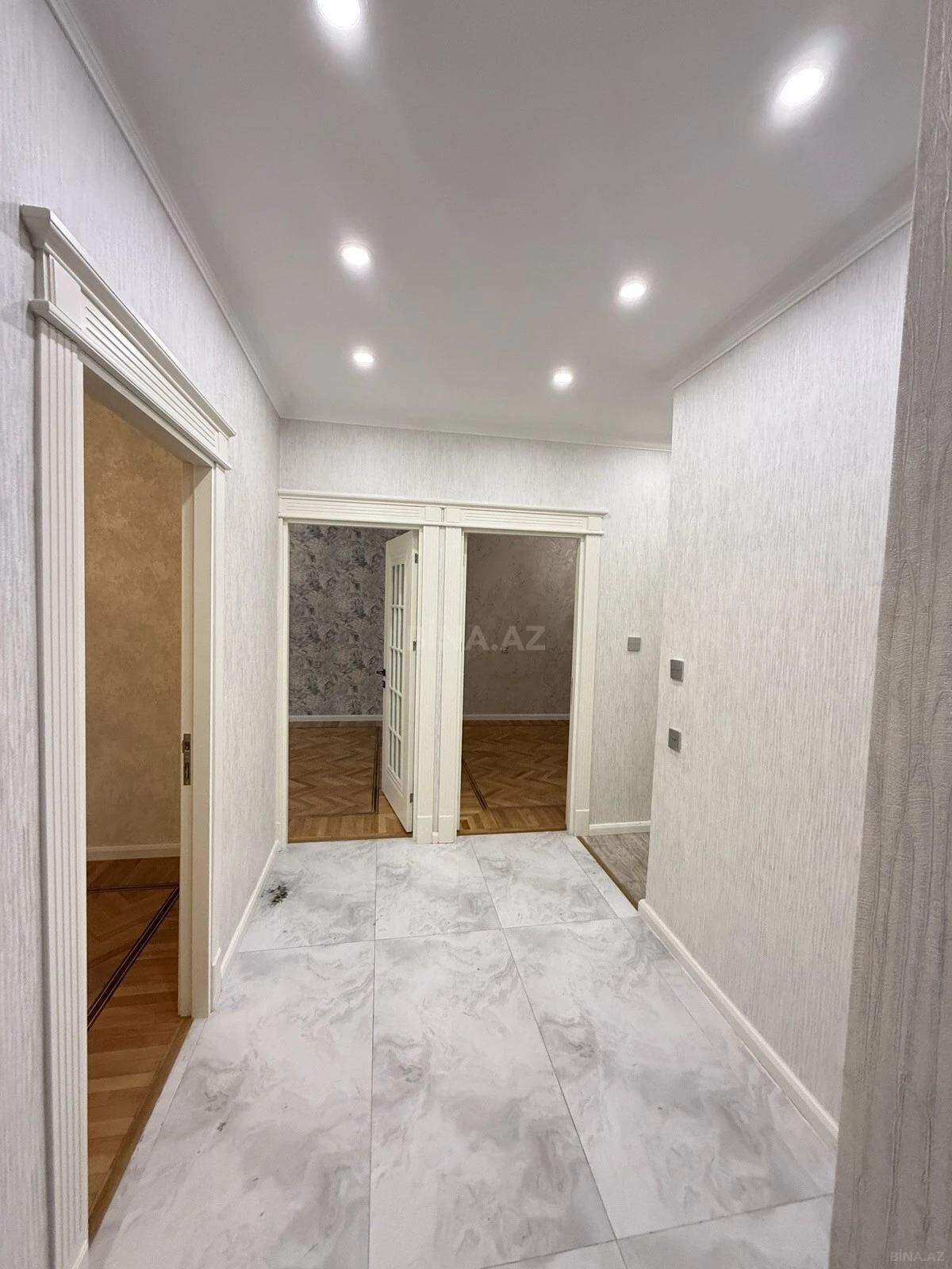 Satılır 4 otaqlı mənzil 100 m²