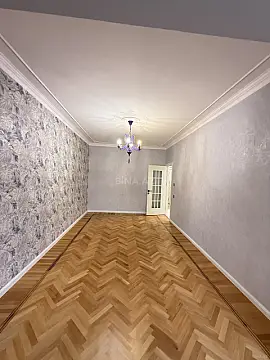 Satılır 4 otaqlı mənzil 100 m²