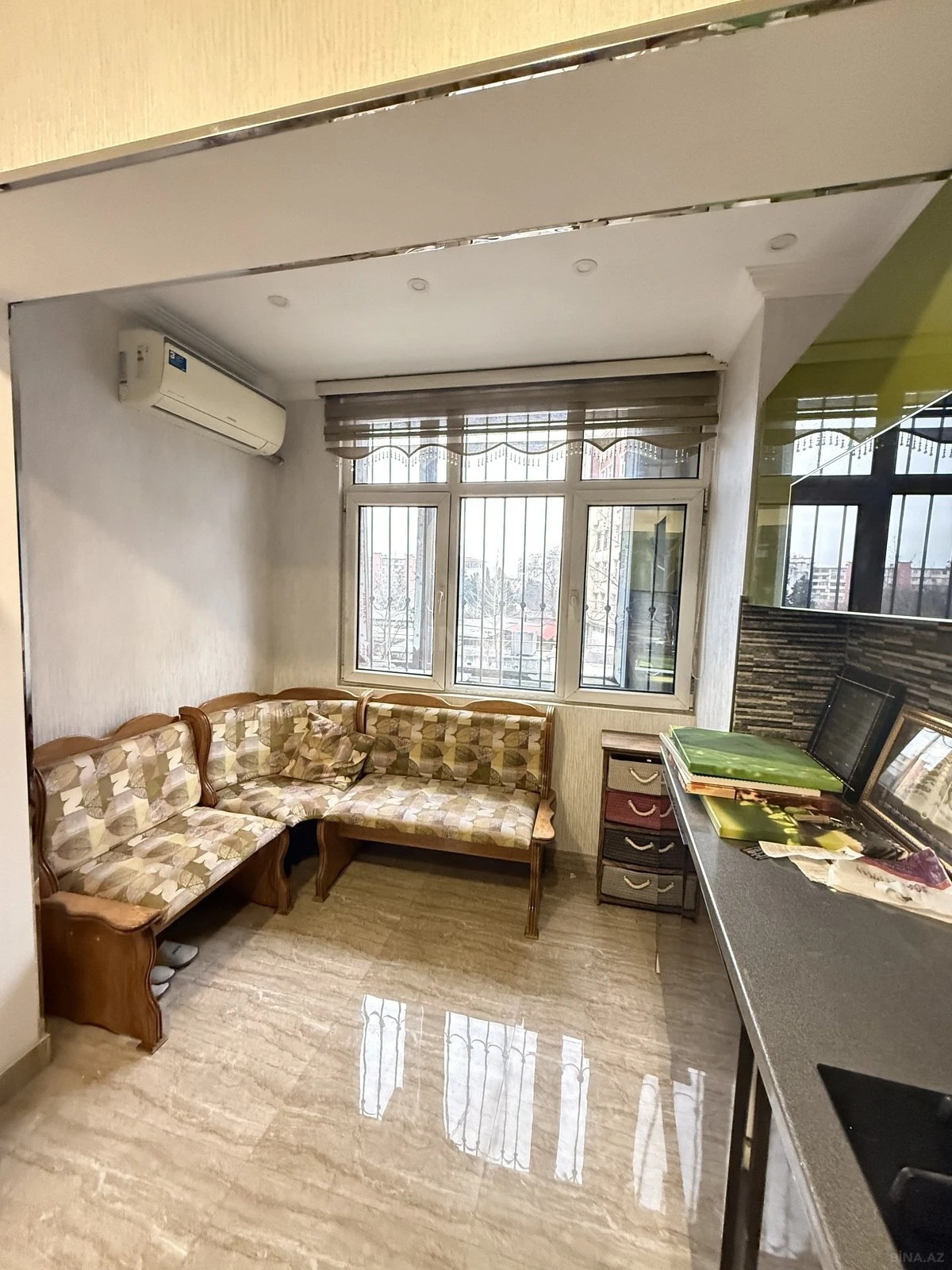 Satılır 4 otaqlı mənzil 100 m²