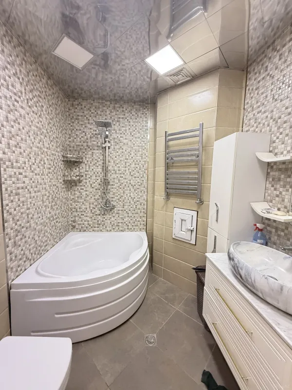 Satılır 4 otaqlı mənzil 100 m²