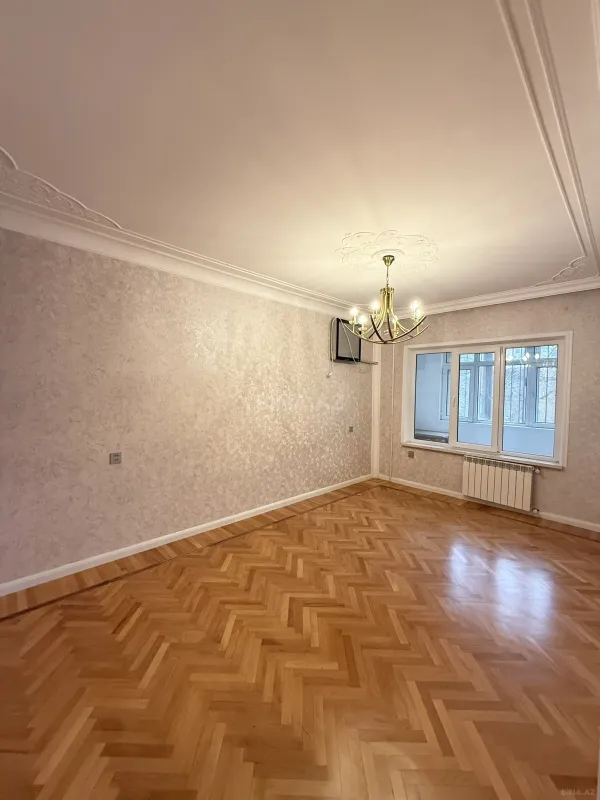 Satılır 4 otaqlı mənzil 100 m²